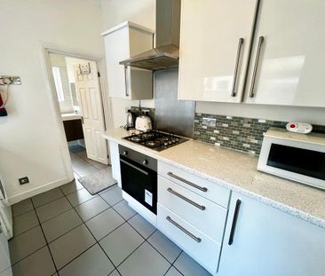 3 bedroom terraced house to rent - Photo 4