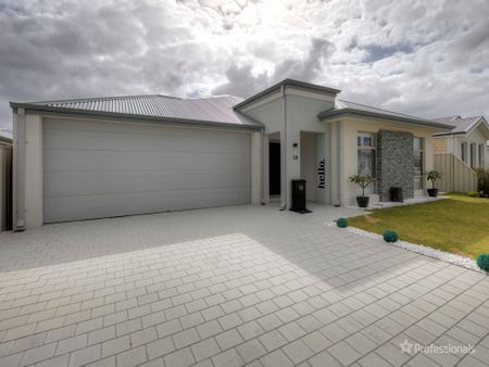 18 Serene Way, Yanchep WA 6035 - Photo 3