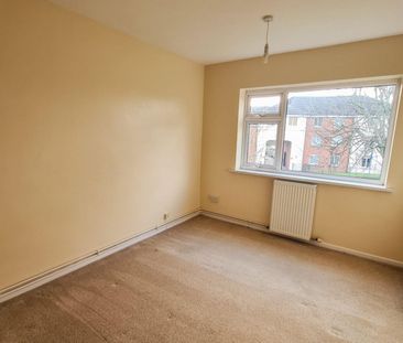 2 bedroom Flat To Let - Photo 5