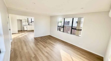 Newly renovated home - Photo 3