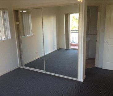 Neat unit in sought after Location! - Photo 3