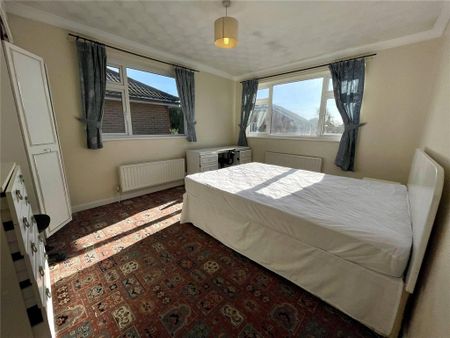 6 bedroom detached house to rent - Photo 3