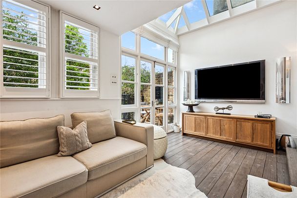 Hereford Road, Notting Hill, W2, London - Photo 1