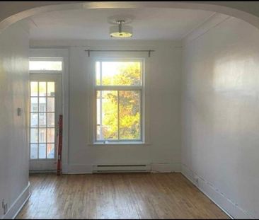 Logement 5 1/2 métro Cadillac - Photo 1