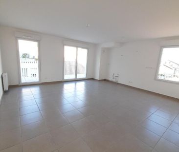 Location Appartement 3 pièces 66m² VILLEURBANNE 69100 - Photo 1