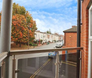 2 bedroom apartment to rent - Photo 4