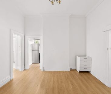 Light-filled apartment in vibrant village setting - Photo 6