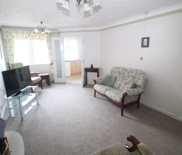 2 bedroom retirement property to rent - Photo 1