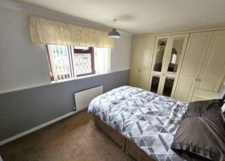 2 bedroom semi-detached house to rent - Photo 5