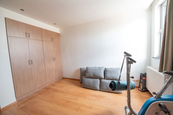 Ruim appartement gelegen te ZULTE - MACHELEN ( postcode: 9870) - Photo 1