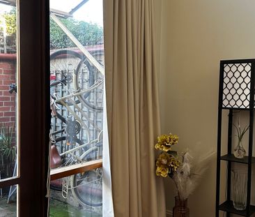 Port Melbourne - Photo 1