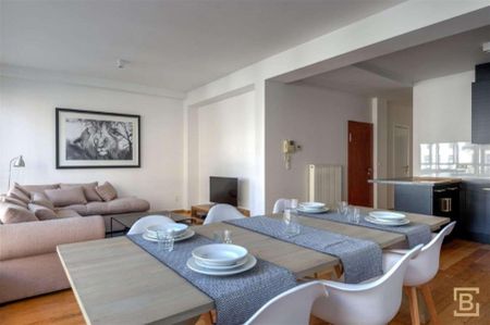 Gerenoveerd en modern gemeubeld appartement drie slaapkamers. - Foto 3