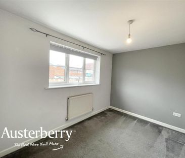 2 bedroom semi-detached house to rent - Photo 5
