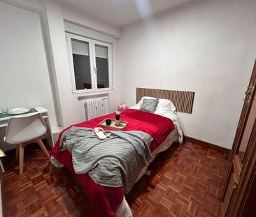 Calle de Fermín Caballero, Madrid, Community of Madrid 28034 - Photo 4