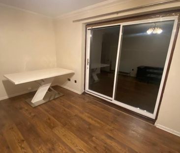 4 bedroom terraced house to rent - Photo 2