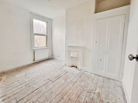 Central Avenue, Southend-On-Sea - Photo 3