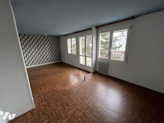 F3 RUE AUGUSTE LECHESNE - Photo 1