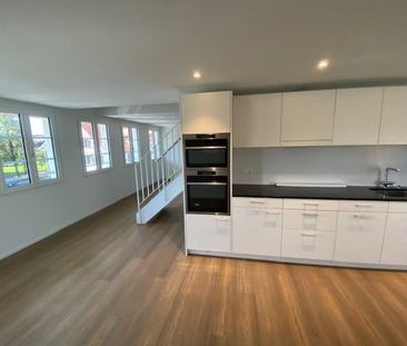 2.5 Zimmer, 93 m², 1. Stock - Photo 1