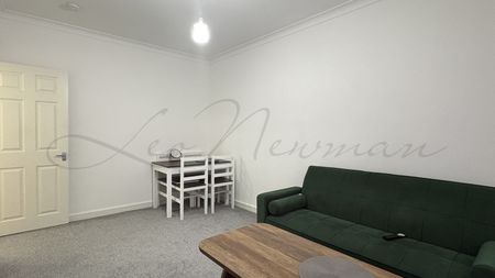 Wellesley Court, Maida Hill, W9 - Photo 2