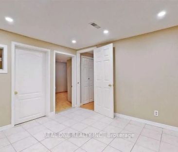 Property For Lease | N9294727 - Photo 4