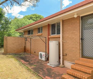 Renovated unit in sought after location - Photo 6