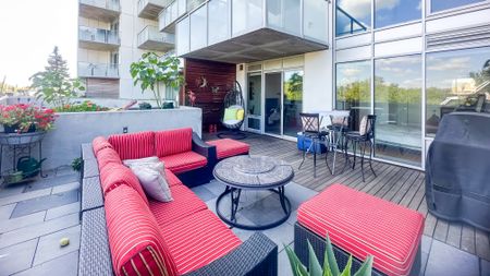 Modern Comfort & Rooftop Oasis In Historic Inglewood - Photo 5