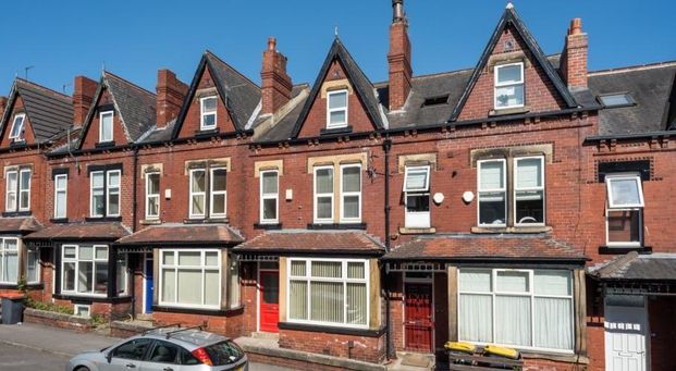 1 bedroom in a house share to rent - Photo 1