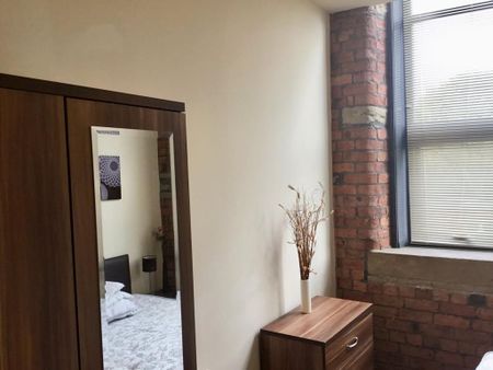 1 bedroom flat to rent - Photo 2