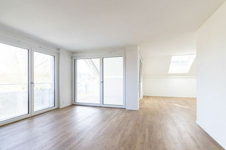 Moderne 4.5-Zimmerwohnung mit Weitsicht in Leuzigen zu vermieten - Photo 3