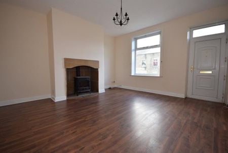 2 bedroom terraced house to rent - Photo 2