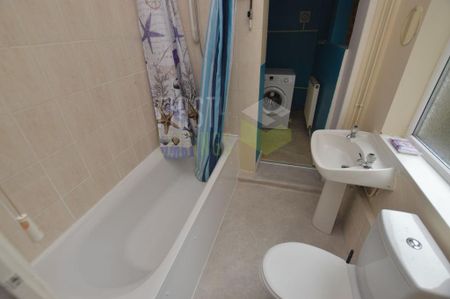 2 bedroom terraced house to rent - Photo 5