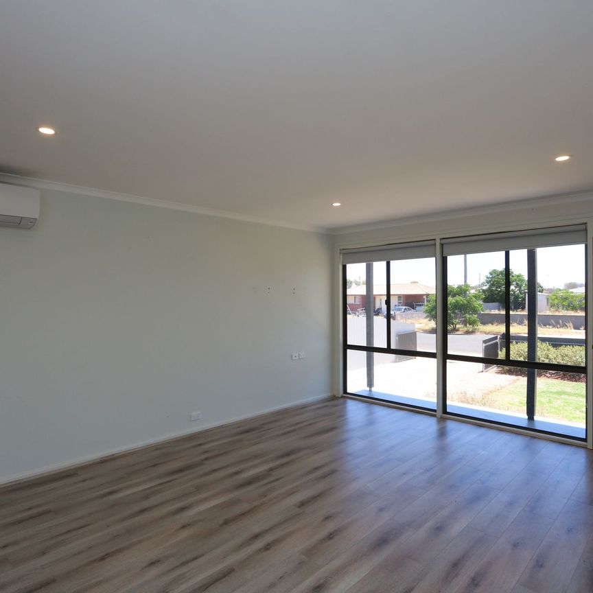 7 Tuart Street - Photo 1