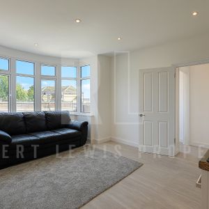GROUND FLOOR STUDIO FLAT – GREAT NORTH WAY NW4 1HS - Photo 2