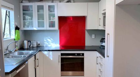 Lovely 3 bedroom family home in Bayview - Photo 2