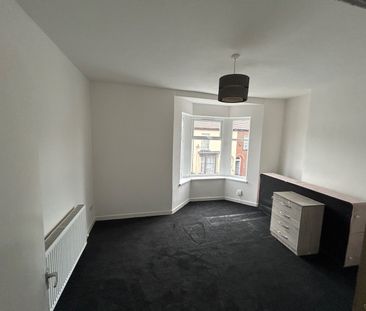 3 Bed Terraced House, Vicar Road, L6 - Photo 2