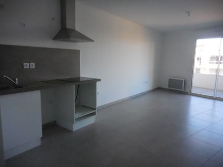 Appartement 2 pièces 43m2 MARSEILLE 9EME 850 euros - Photo 5