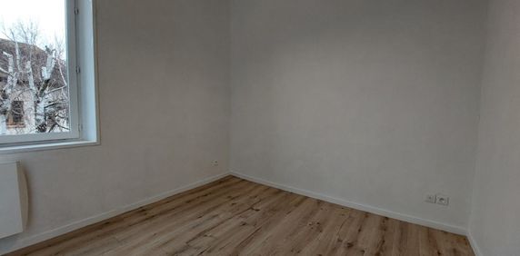 Location Appartement 2 pièces 36m² ST AUBIN LES ELBEUF 76410 - Photo 2