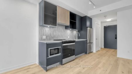 405 Dundas Street W #405 - Photo 4