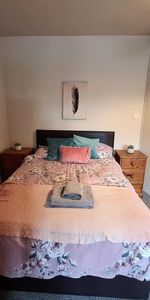 1 bedroom in a house share to rent - Photo 4