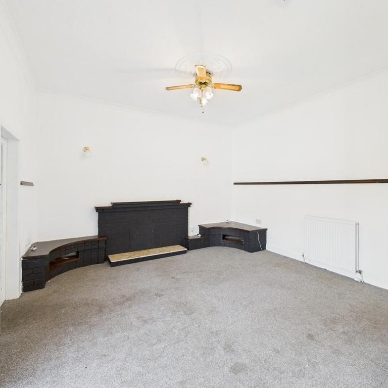 3 bedroom end of terrace house to rent - Photo 1