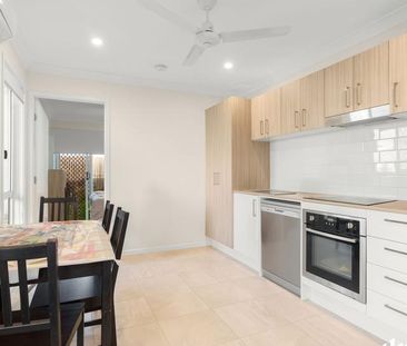 Modern 3-Bedroom duplex in Park Ridge - Photo 1