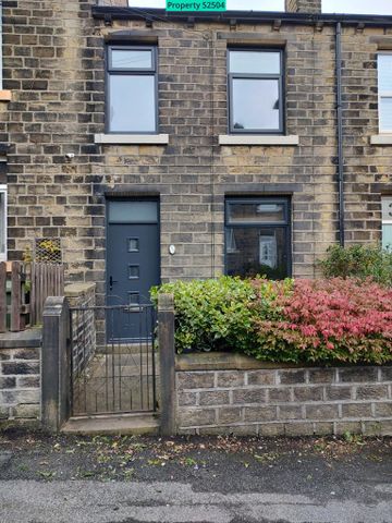 3 bedroom terraced house to rent - Photo 2