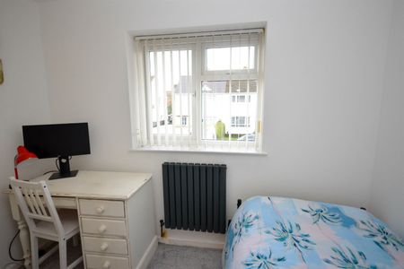 3 bed semi-detached house to rent in Coniston, Wardley, NE10 - Photo 2