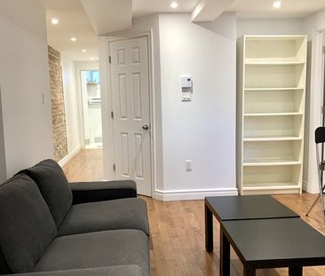 Downtown - Superb 3 1/2 Furnished - Photo 1