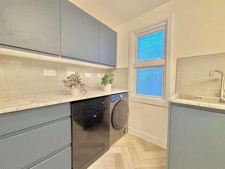 Hawes Court, MK40 - Photo 4