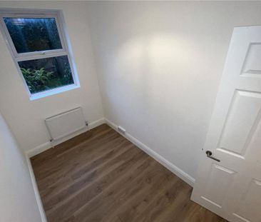 2 bedroom ground floor maisonette to rent - Photo 3