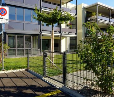 Moderne Familienwohnung mit Wintergarten und Balkon - Photo 6