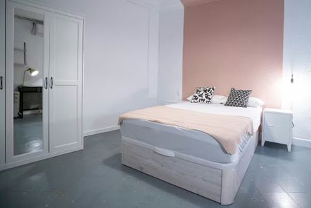 Carrer de l'Almudí, Valencia, Valencian Community 46003 - Photo 2