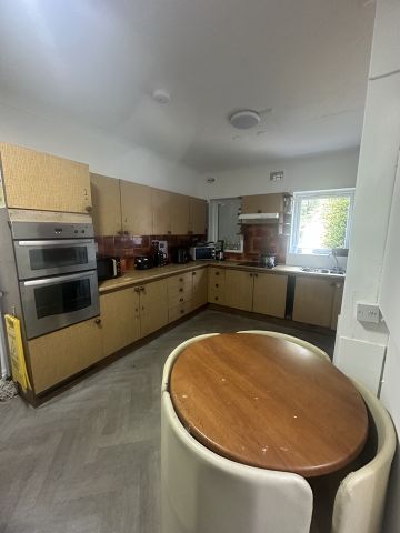Room in a Shared House, Heathfield Road, B19 - Photo 4