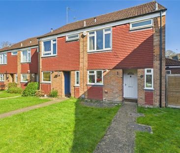 The Larches, Woking, Surrey, GU21 - Photo 4